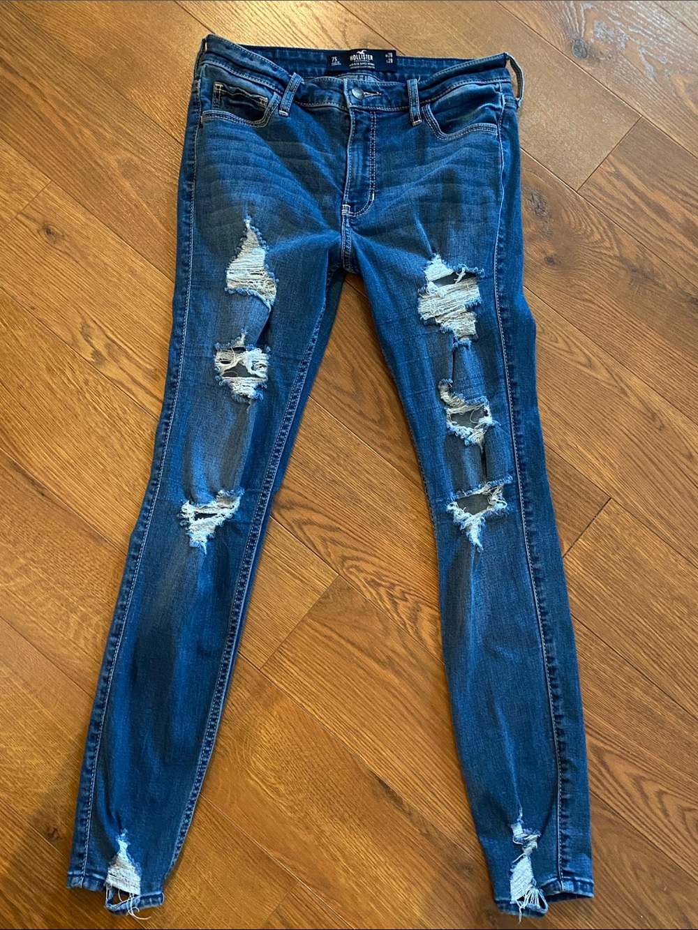 Hollister Women’s Dark Blue Distressed Mid-Rise Super Skinny Jeans